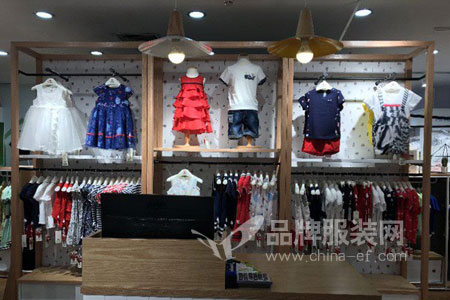 斑尚潮童店铺展示