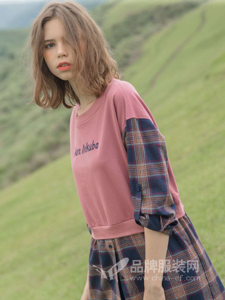 花木马女装2018秋冬新款日系针织拼接连衣裙