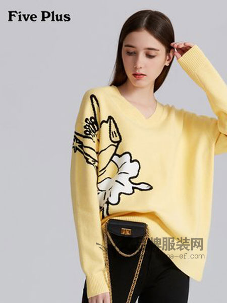 Five Plus女装品牌2019春季长袖V领套头衫卡通图案