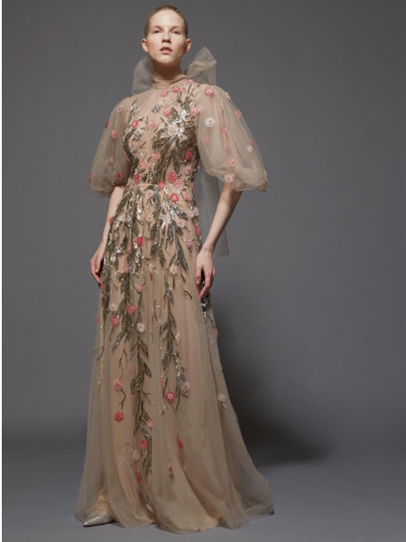 雷姆·阿克拉女装品牌2019春夏礼服网纱中袖仙女清新旅拍立体花叶子婚礼敬酒服齐地裙