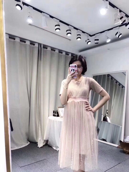 靓客女装品牌2019春夏新款很仙的法式法国少女复古裙超仙甜美网纱小众连衣裙