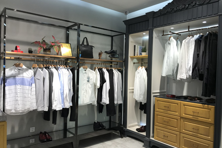 莎斯莱思品牌店铺展示
