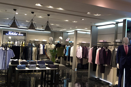 蔓哈顿Menhardum品牌店铺展示