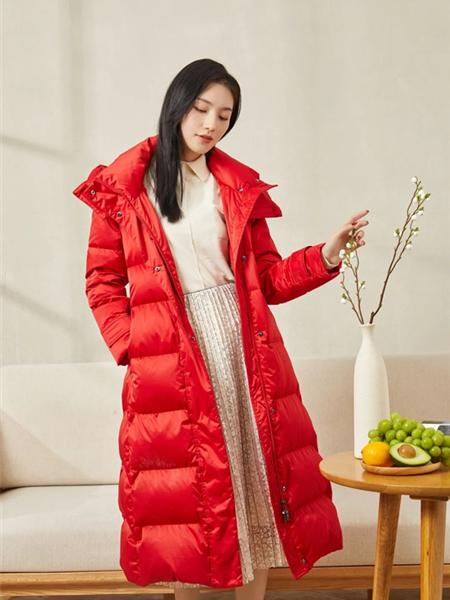 片断女装品牌2020秋冬红色活力青春靓丽羽绒服
