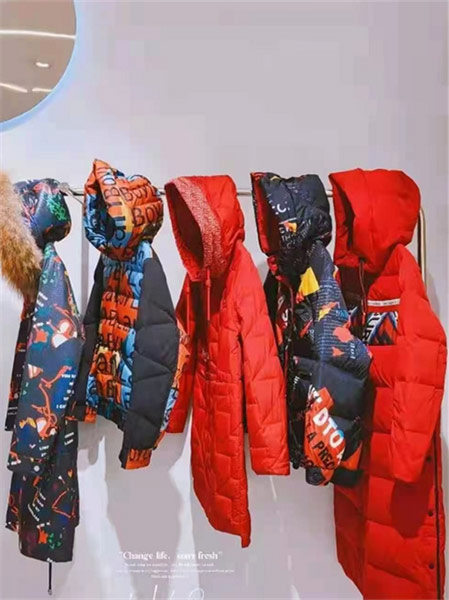 夺宝奇兵童装品牌2021冬季多款羊绒加厚羽绒服