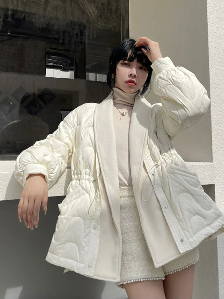 歌宝琪女装品牌2021秋冬收腰宽松羽绒服