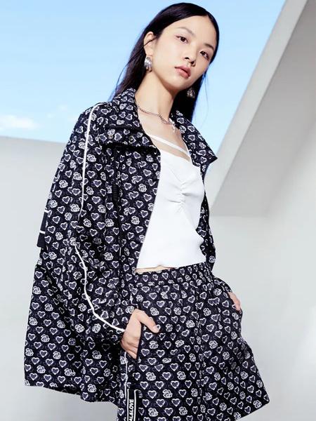 NEELLY纳俪女装品牌2022秋冬个性爱心长袖两件套