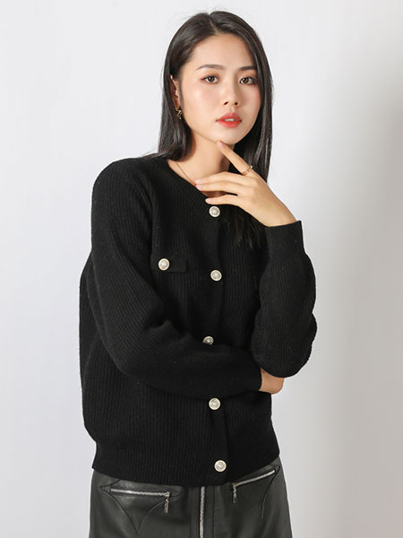 伊华·欧秀女装品牌2022秋冬黑色小香风毛针织衫