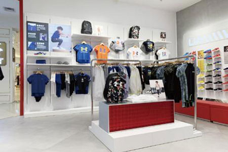 UNDER ARMOUR  KIDS童装品牌店铺展示
